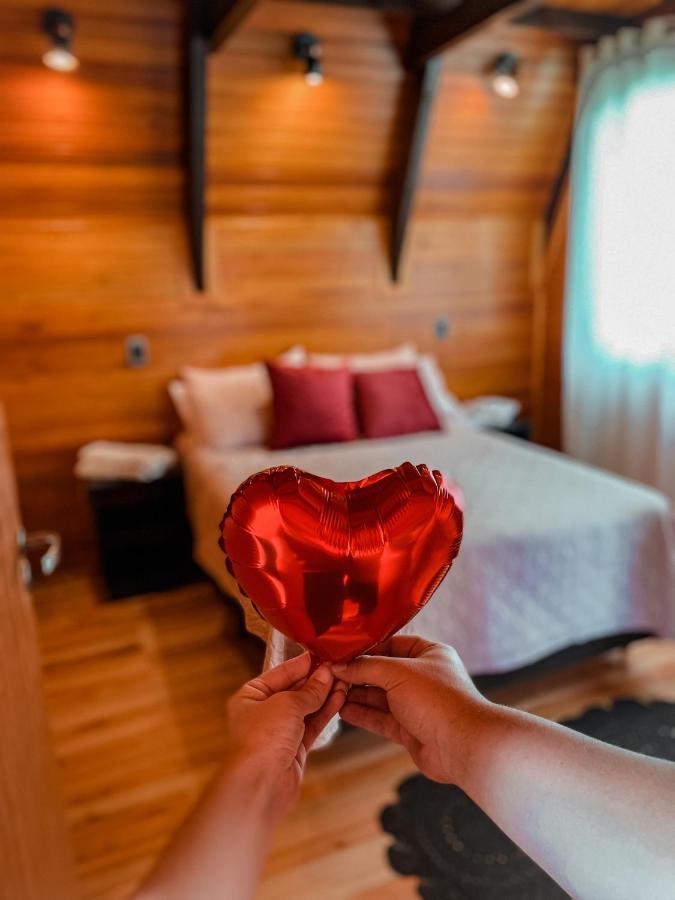 Chale Romantico Com Banheira De Hidromassagem E Lareira Bom Retiro  Exterior photo